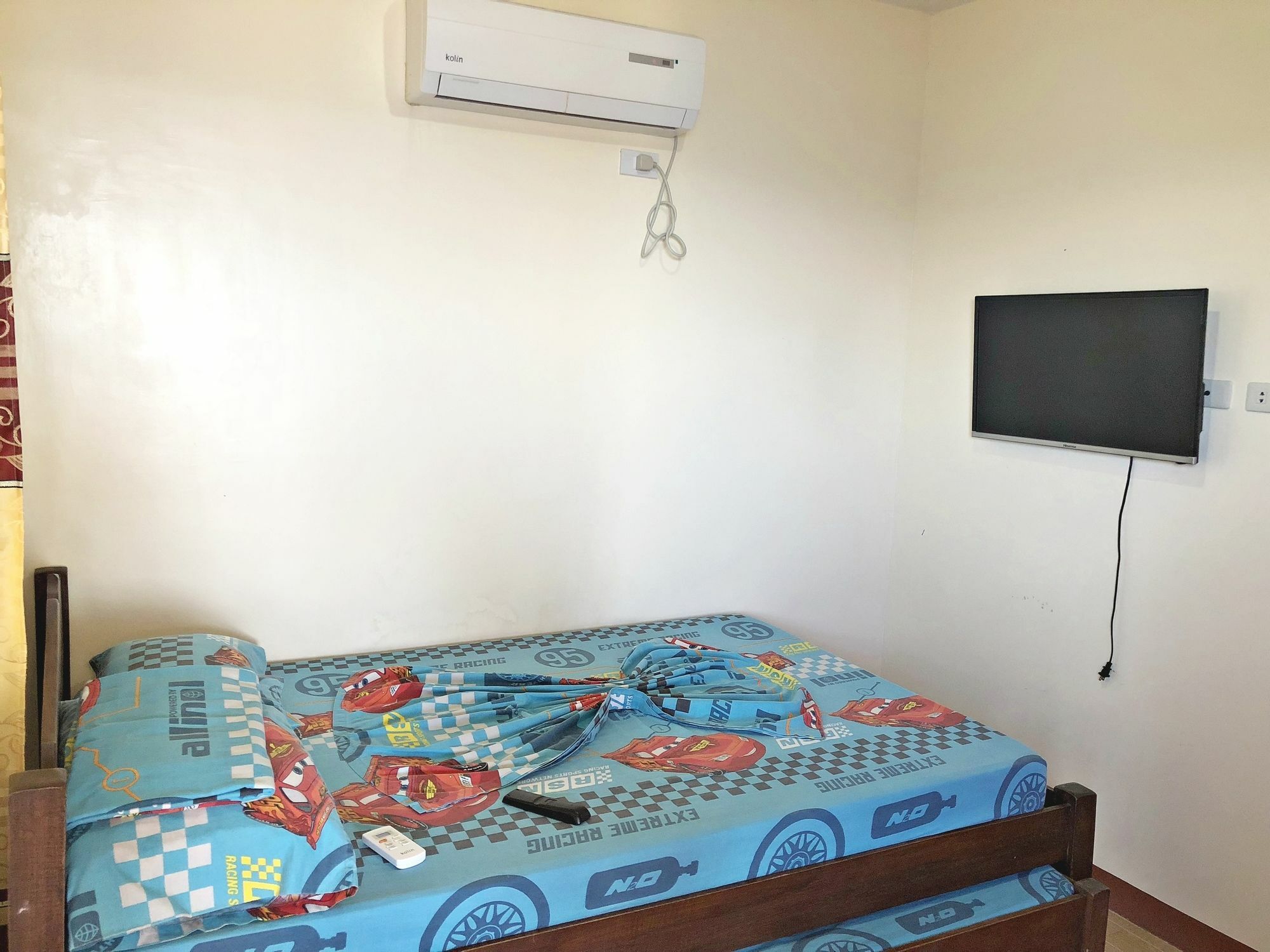Queen Of Isle Cottages And Restaurant Puerto Galera Ngoại thất bức ảnh